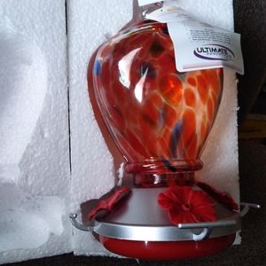 NIB Glass Humming bird feeders beautiful